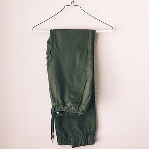 Men's Cargo/Green Pants